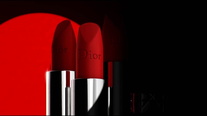 3D render of Dior Rouge Lipsticks under a light projector