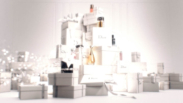 3D Dior products on top of Gift boxes