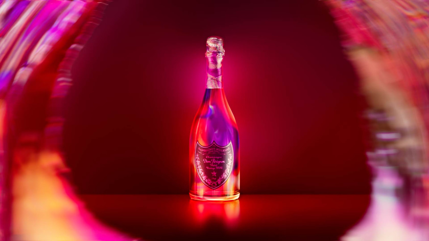 3D motion design animation with a luminescent champagne bottle