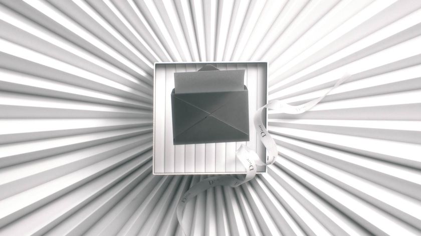 3D Dior gift box with an opening mail on top